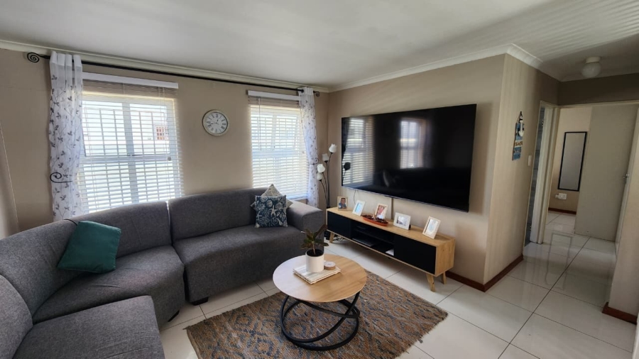 4 Bedroom Property for Sale in Mykonos Western Cape